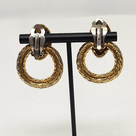 Doorknocker Textured Gold Tone Large Clip On Earrings Vintage Chunky Retro - Picture 4 of 6